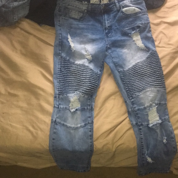 Jeans - Picture 2 of 3